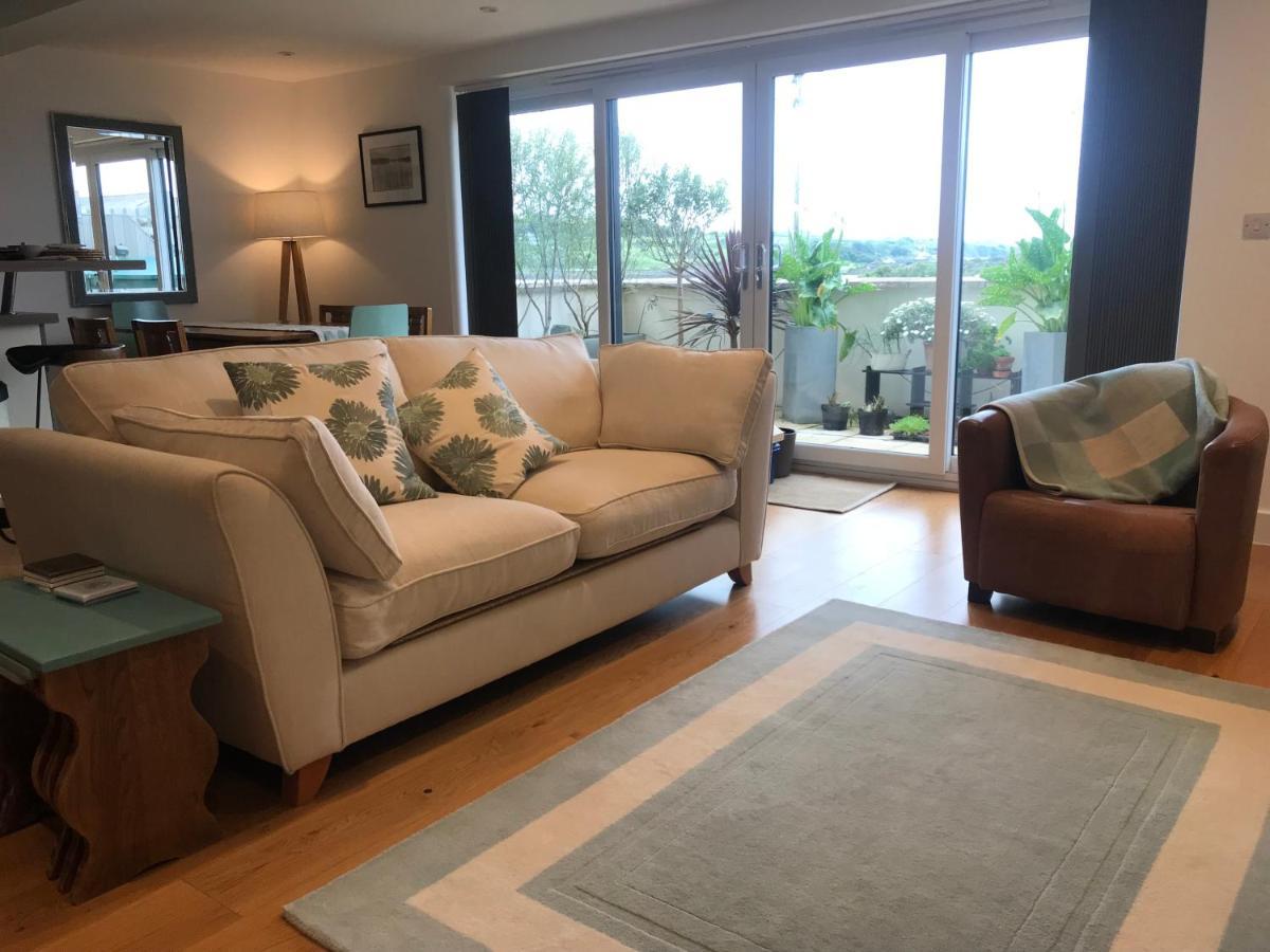 Modern Apartment With Stunning Views, Close To Amenities And St Ives Hayle Eksteriør bilde